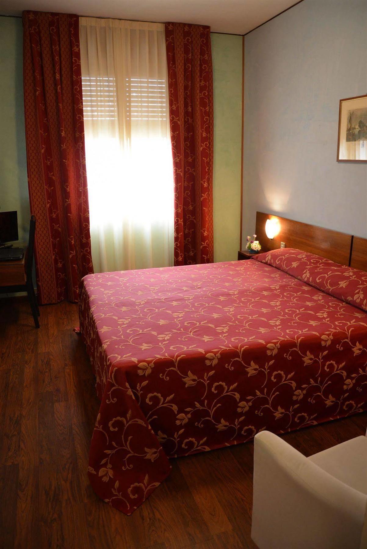 Hotel Salieri Legnago Εξωτερικό φωτογραφία